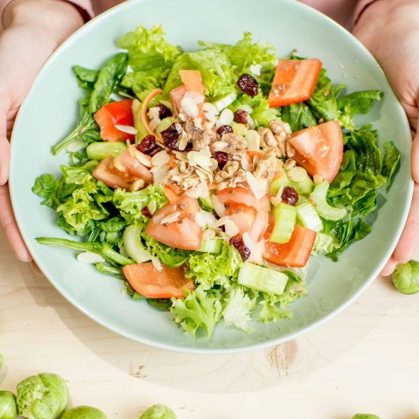 Holding a plate with healthy salad on the table decorated with green ingedients. Top view SSUCv3H4sIAAAAAAAACpxW247bIBB9r9R/iHhuJC62wf2Vqg/YnsRoMUSAE62i/fcSX3ZtsLRS38LxMHPmzIU8f/44nVAjvWrR79PzdYpnpfXog5NBWRNh/GvBHZgO3Ba5O1bhLQCdCtYpqbdgI0PbGzlABM2o9Qv+mD4iH2QYPfhNdEKZu8QzWa9LLYf3CLAV6BzIwQc1OfxEwd+2x4sNViu5hXw/hgDOB9u+7QJ0toEVZRt2rQxwjens+K1q/ZnPp/XD9DHeiJ8QWlzPYcdmwlZodv5fN+cffz+JX8G0L2meHxvWDjTIWdOFIyoKXoCQ+FxjQs9FWZbxF3RnyiJYiKYkHZmizK7R2yPqNGyz7kHq0L9v80ZVhRn7IowIxoJUKCHpY/26/T0sCpKaQWw3c93bEY7r1O5ibeqN0CzoBQapYWdXVyXPvDUgx6Auo84SK1LTISqwsxKiJiK1ujoAAy4Rigp8bJmYEZ5n4sD3ScKUlKlZpyDsrJZifFWnxlWdeb/DFYKMA7tnIoSoMsJzCxx0QFrwm8sqSaPDg4p/X24T94NLhK9wibOo1l2l2Q8mEhjjrNHMGJxaVlsmVy5PqkxVEsH5YZUMeP99pWbJm6Q7K8o5Pkwevs+9t7rLh6fKad503GiJP55PT+NG70H7UyylHUOSVB05ZOqbVNCKYUZTs2BvSdYsH7S7gkc64XVWxl6abk8sJoJ5mYnYQDIZnNciU6btAXwqjcilPqgcpjxj94hbKptuRo+aMVGXHkxesIMMFlLLmnxqt1n/cuyU3Wzuu22l9snLFke0nTvmuSA29NPbvl5r7WjCtMcQJfW6R5C29rZIcIlu4asc3scbr9U84ZtYbfwzYYdNKGPDlMvy2KFubkpEGBXxbRKUFRwTRsQSdvmX0KvoZ2K0OprebDW1wQqpFwPU1lEdTPj5QuKjV1RAzpK3cK6LphUEVw2bSvbxDwAA//8DADXotnsACQAA